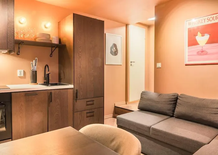 Private Apartment In Historic Street