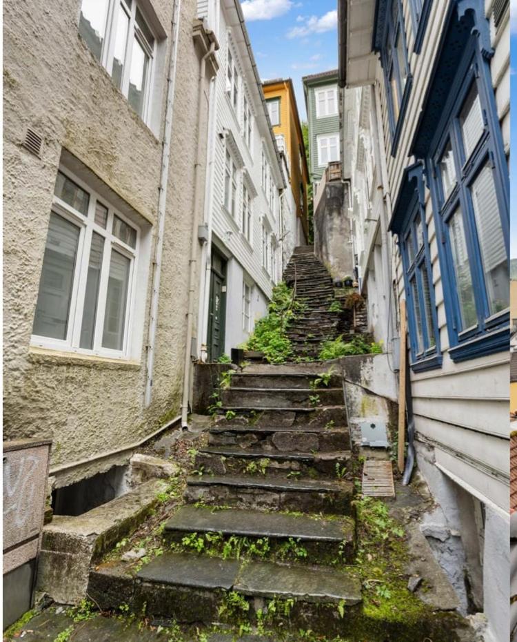 Private In Historic Street Appartement Bergen